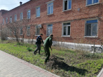 Военными коммунальщиками Воронежской области проводятся субботники в военных городках.